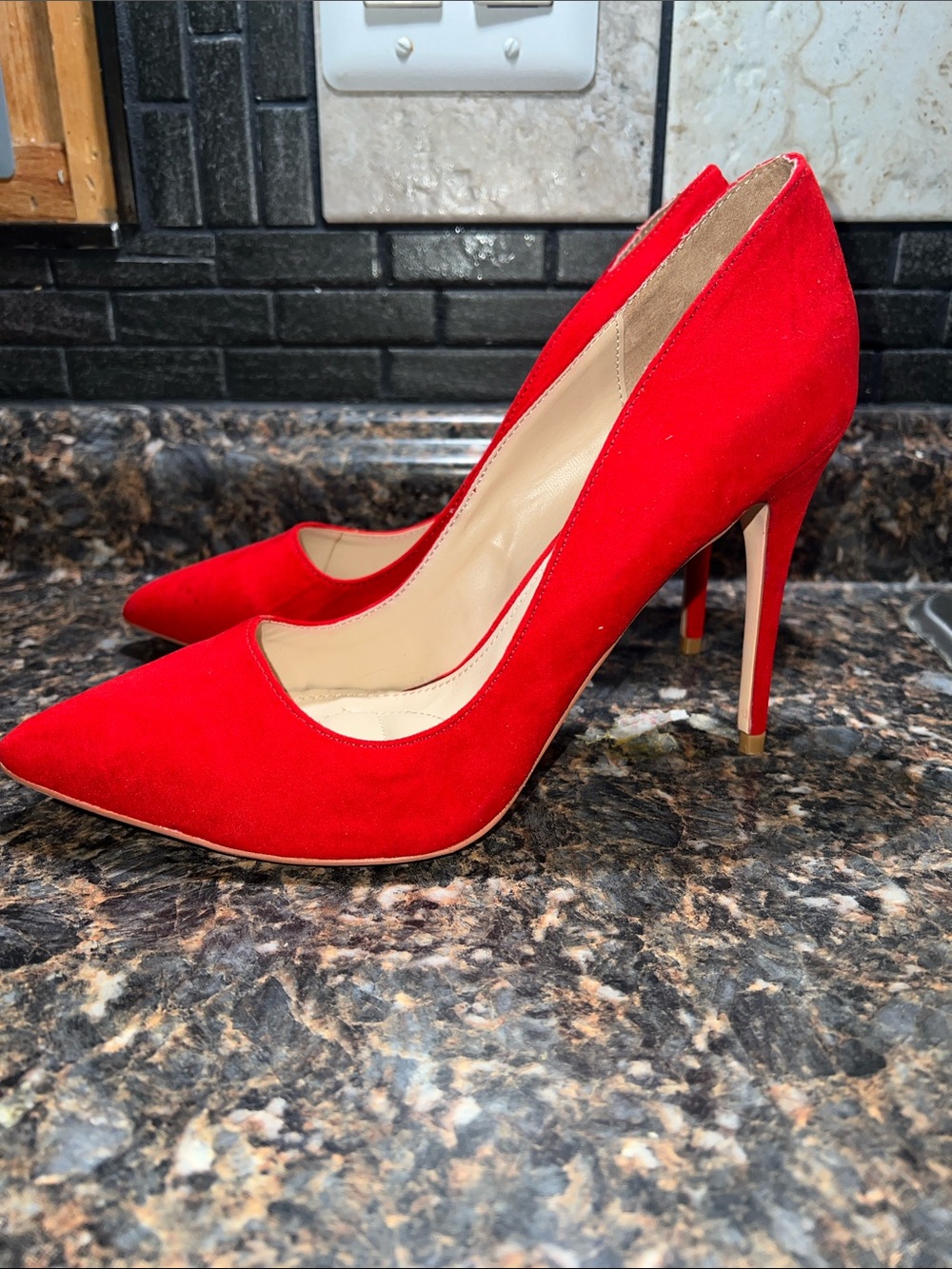 Anne Michelle Women's Red Suede Pointed-Toe Pumps